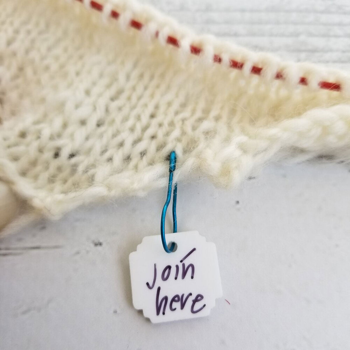 Katrinkles Write on / Wipe Off Stitch Markers - White Acrylic - Extra Image