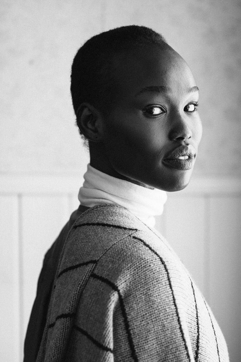 Laine Magazine 52 Weeks Books - 52 Weeks of Shawls - Extra Image