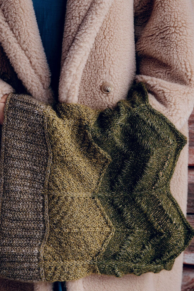 Laine Magazine 52 Weeks Books - 52 Weeks of Shawls - Extra Image