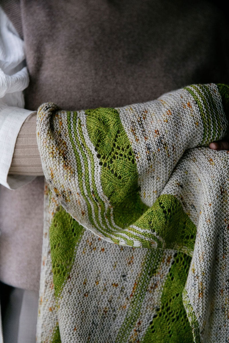 Laine Magazine 52 Weeks Books - 52 Weeks of Shawls - Extra Image