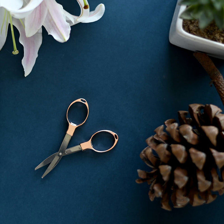 KnitPro Scissors - Folding Scissors- Rose Gold - Extra Image