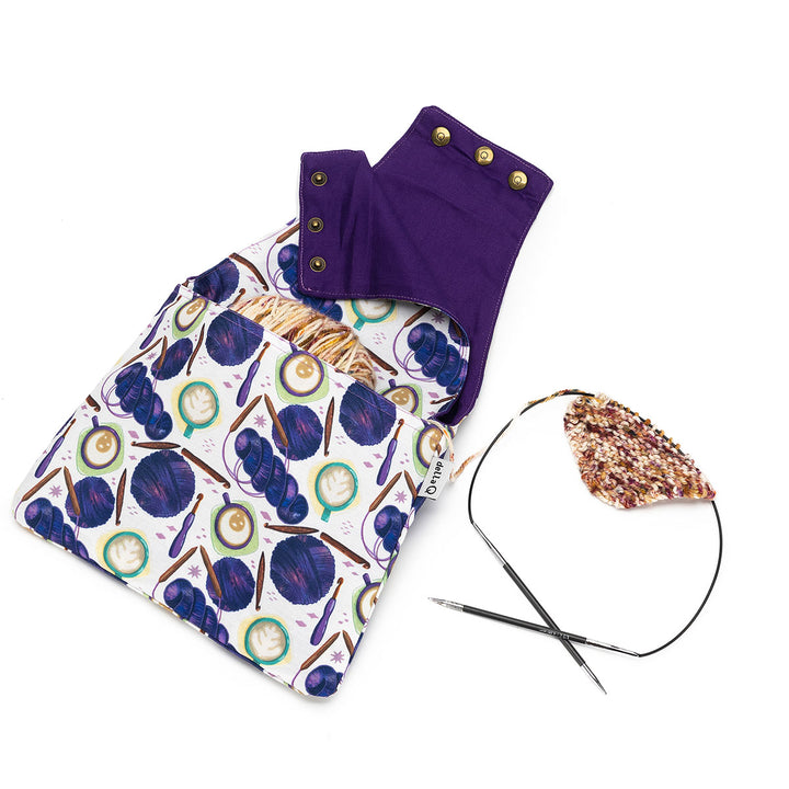 della Q Nora Wrist Bag - 1300-1 - Fabric Print Collection - Yarn Bombing - Extra Image
