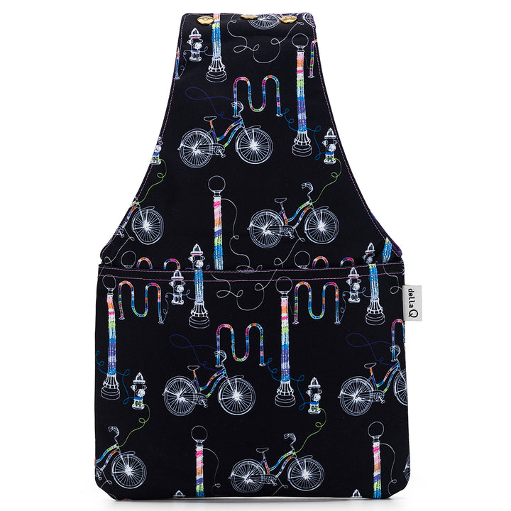 della Q Nora Wrist Bag - 1300-1 - Fabric Print Collection - Yarn Bombing - Zoom Image