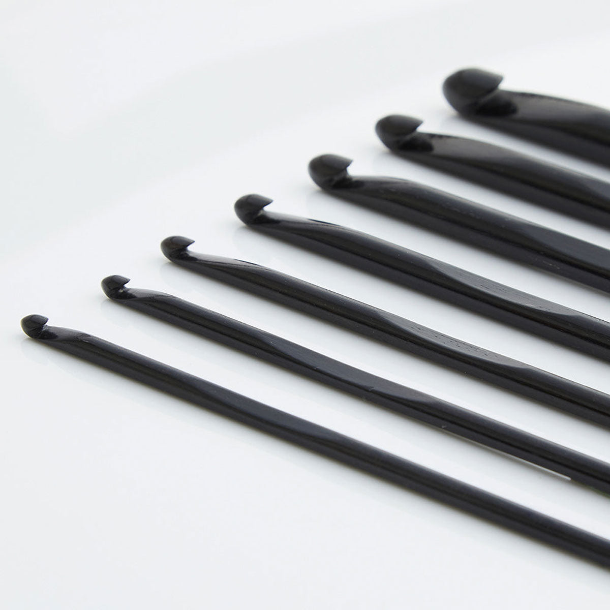 Lantern Moon Single Ended Crochet Hooks - M (9.0mm) - Extra Image