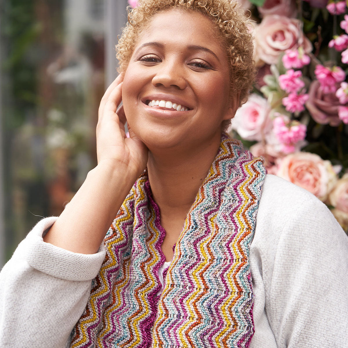 Malabrigo Book Series - Book 20: Mechita & Sock Modern Accessory Style - Extra Image