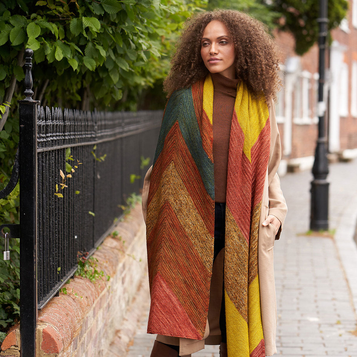 Malabrigo Book Series - Book 20: Mechita & Sock Modern Accessory Style - Extra Image