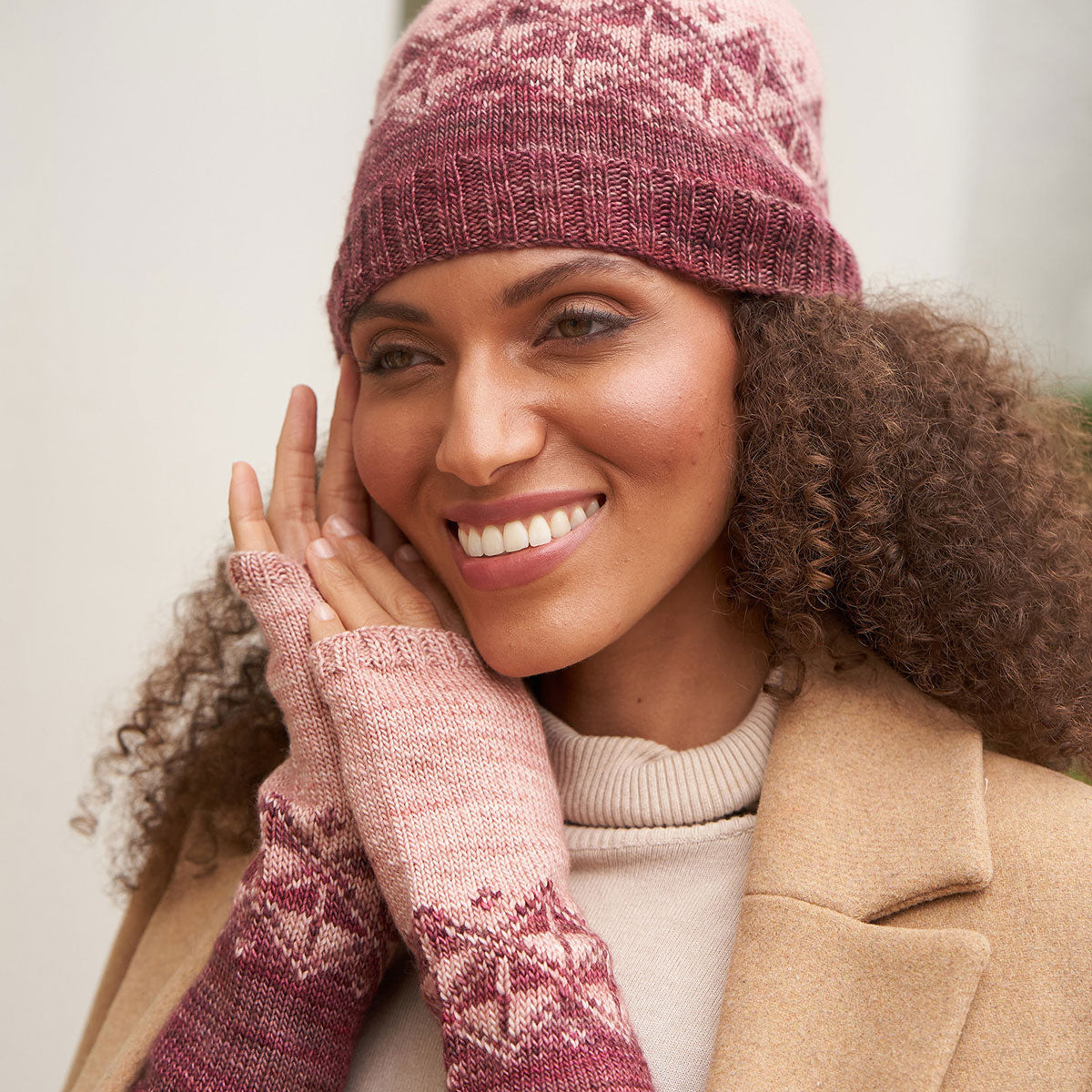 Malabrigo Book Series - Book 20: Mechita & Sock Modern Accessory Style - Extra Image
