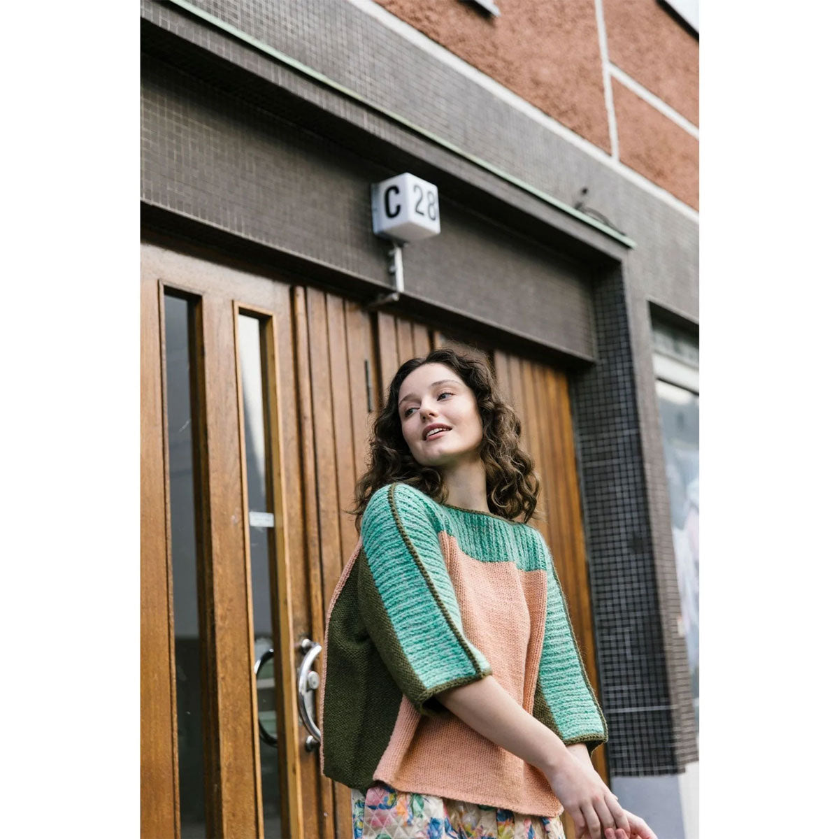 Laine Magazine 52 Weeks Books - 52 Weeks of Easy Knits - Extra Image