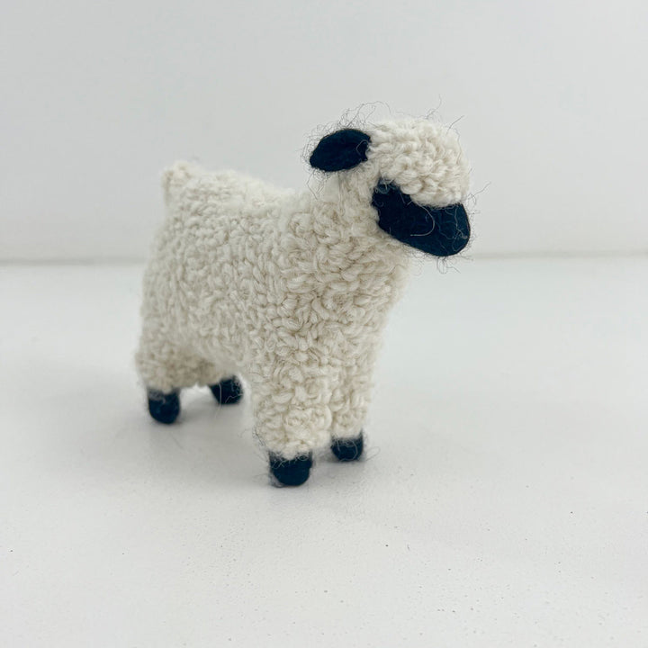 Jimmy Beans Wool Long Tail Lamb Tape Measures - Baaabara the Long Tail - Extra Image