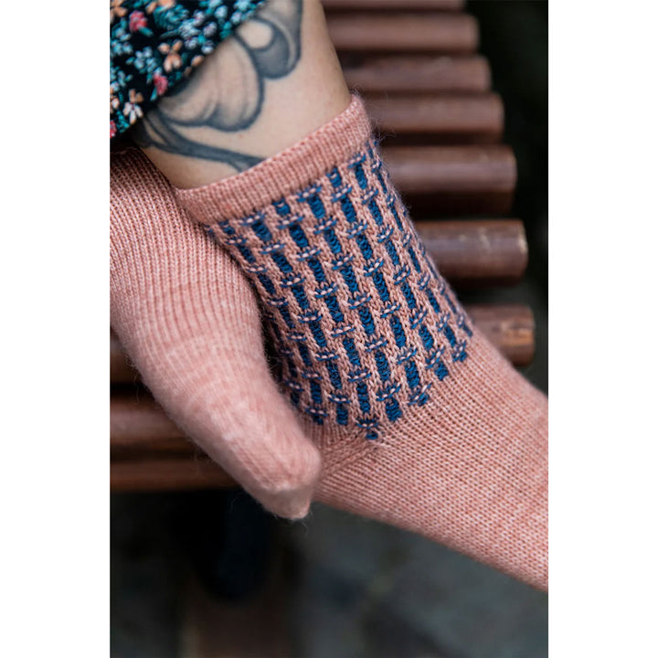 Laine Magazine 52 Weeks of Socks, Vol. II - Extra Image