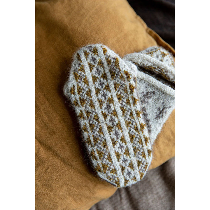 Laine Magazine 52 Weeks of Socks, Vol. II - Extra Image