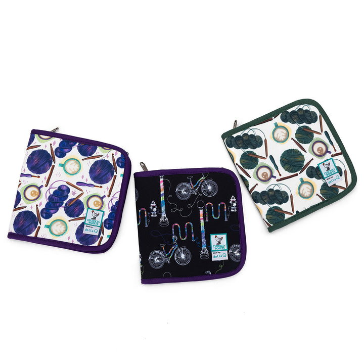 della Q Chicken Boots Interchangeable Needle Case - Coffee and Yarn Purple - Extra Image