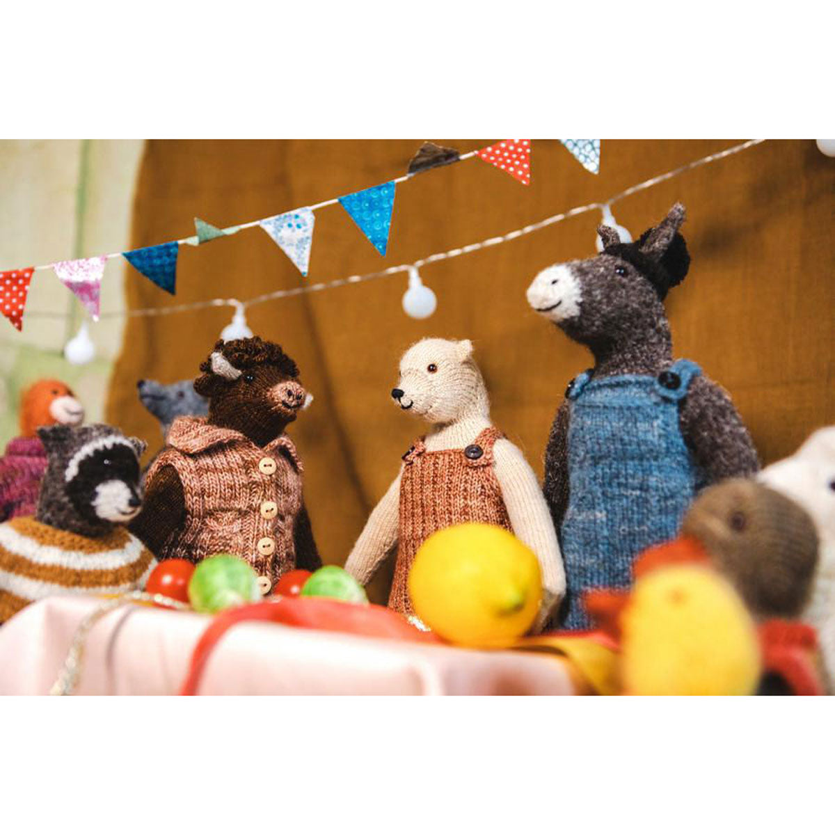 Laine Magazine Mouche & Friends: Seamless Toys to Knit and Love - Mouche & Friends: Seamless Toys to Knit - Extra Image