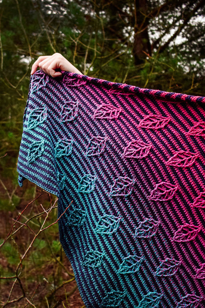 Scheepjes Glowing Leaf Shawl Kit - Extra Image