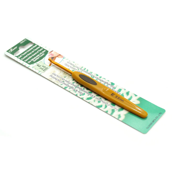 Clover Soft Touch Crochet Hooks - Aluminum Needles - Size E (3.5mm) - Extra Image