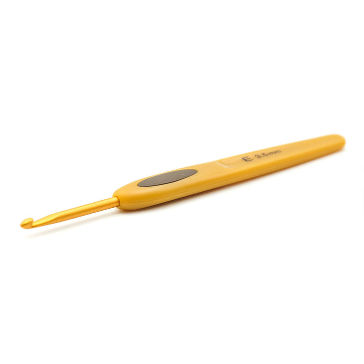 Clover Soft Touch Crochet Hooks - Aluminum Needles - Size E (3.5mm) - Extra Image