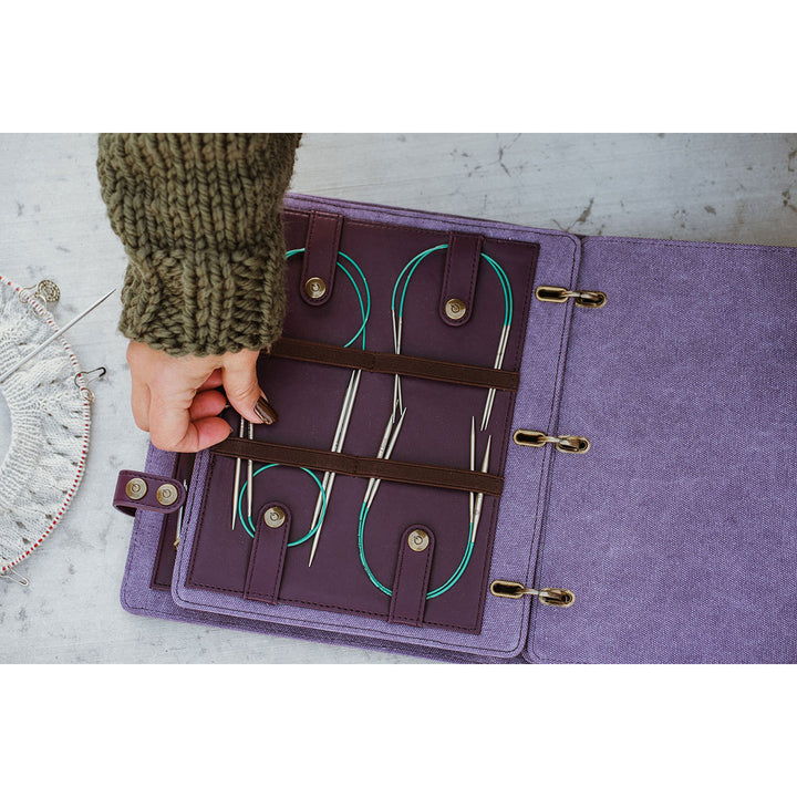 della Q Hook & Needle Notebook - Plum - Extra Image