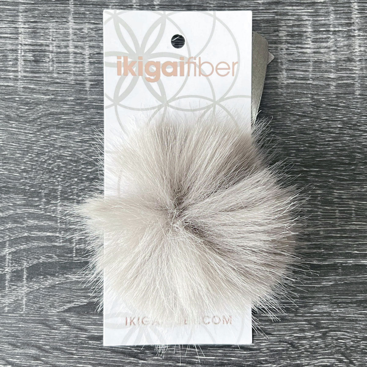 Ikigai Fiber Faux Luxe Pom Poms - Med Lux Grey - Extra Image