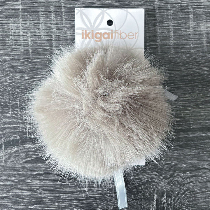 Ikigai Fiber Faux Luxe Pom Poms - Xl Lux Grey - Extra Image