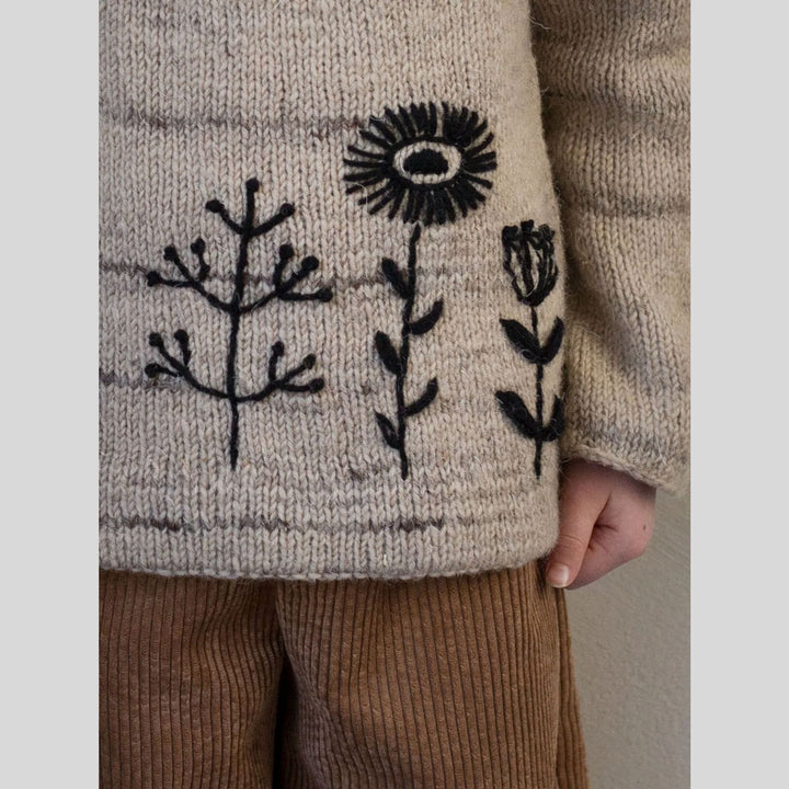 Laine Magazine Judit Gummlich Books - Embroidery on Knits - Extra Image