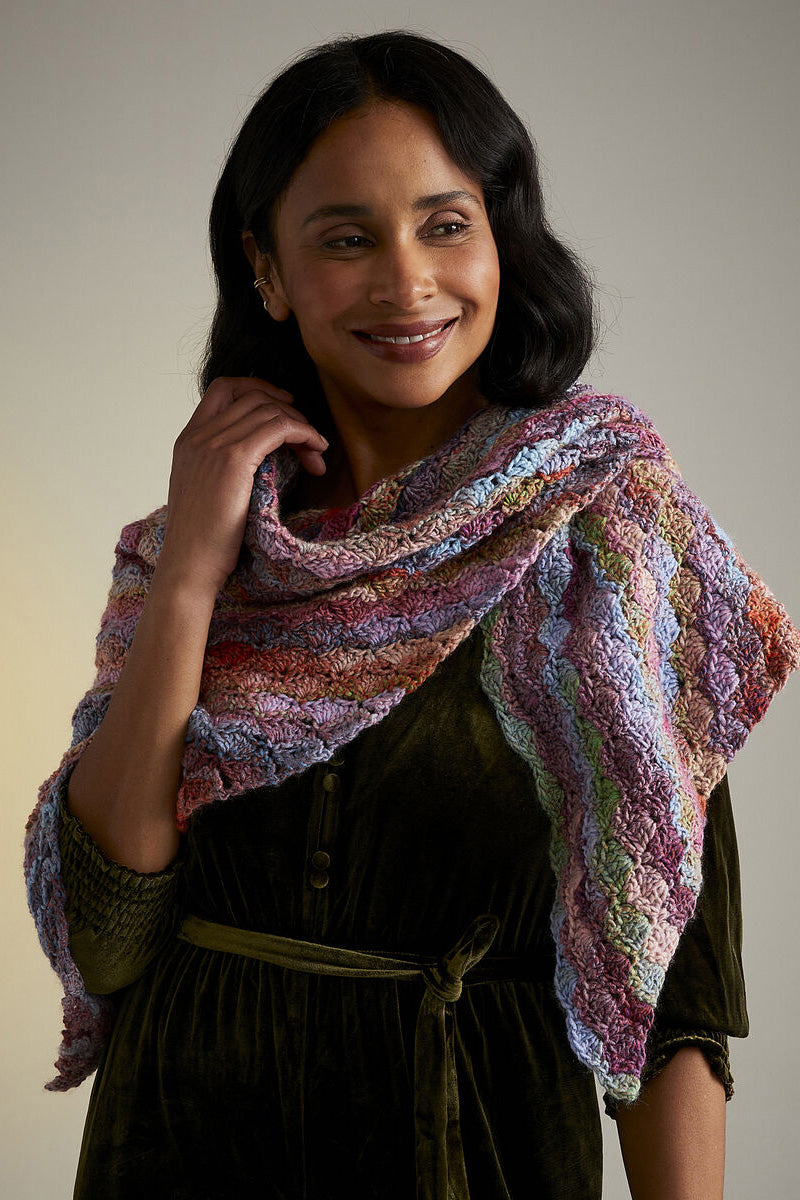 Sirdar Jewelspun Patterns - 10722 Best In Show Shawl - PDF Download - Extra Image