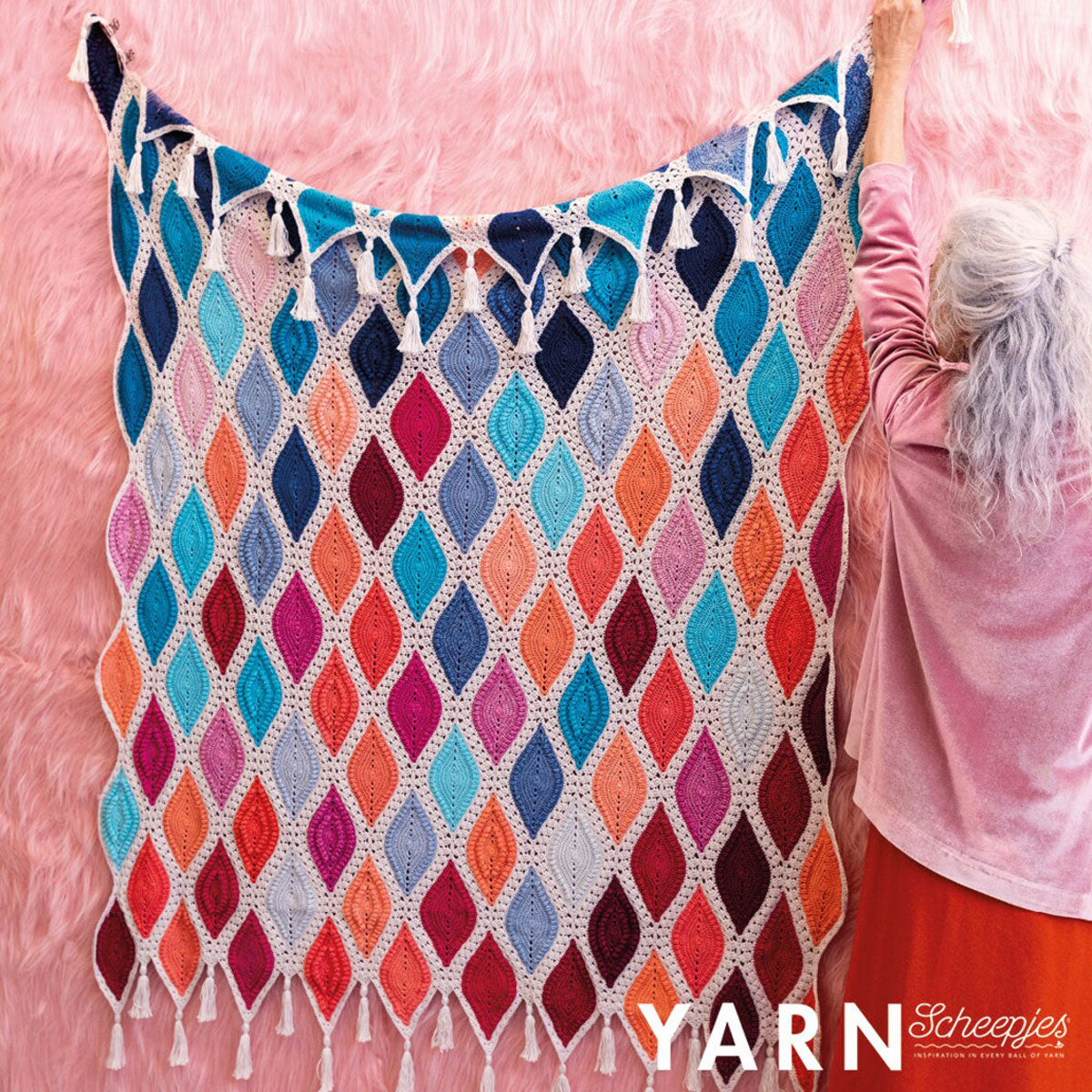 Scheepjes YARN Bookazine - Number 16 - Shimmerland - Extra Image