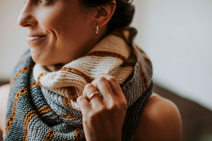Madelinetosh The Frank Shawl Kit - Extra Image