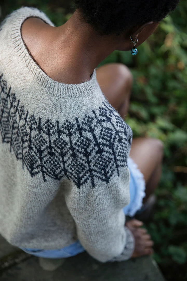 Laine Magazine Susan Crawford Books - Echoes: 24 Modern Knits Inspired by Iconic Women - Extra Image
