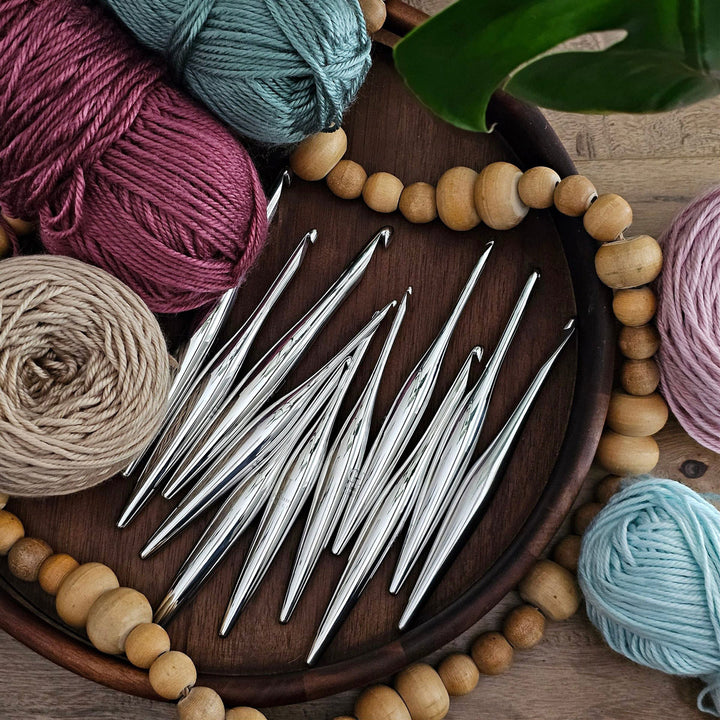 Furls Silver Streamline Metal Crochet Hooks - Size F (3.75mm) - Extra Image