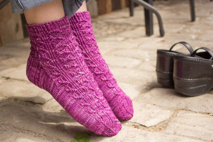 Leslie's Changeful Socks - Main Image 3