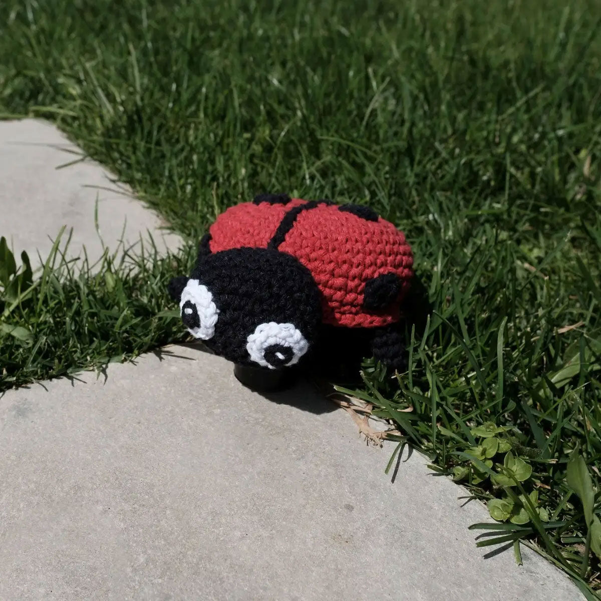 Hoooked Plush Crochet Toys - Ladybird Daisy - Extra Image