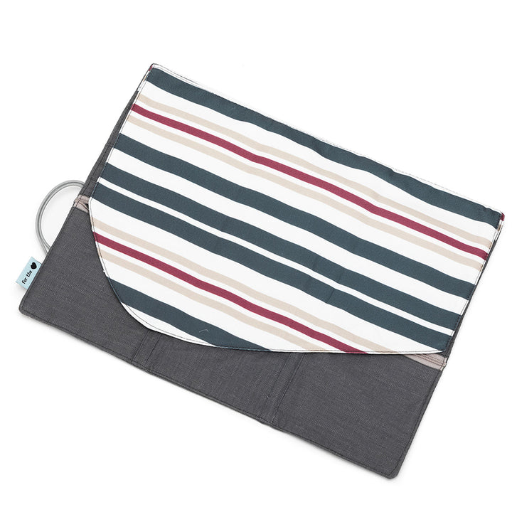 della Q Tri-Fold Circular Needle Case - 1145 - *Linen - Slate - Extra Image