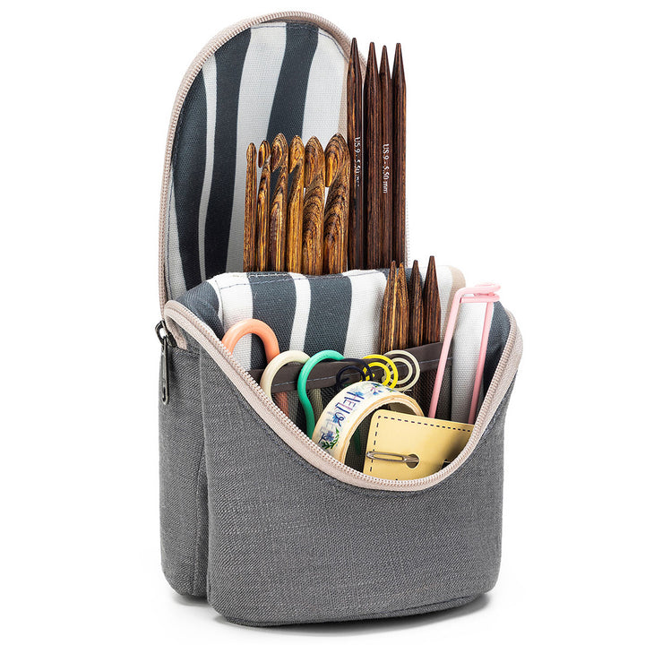 della Q Standing Needle Case - 600 - *Linen - Slate - Extra Image