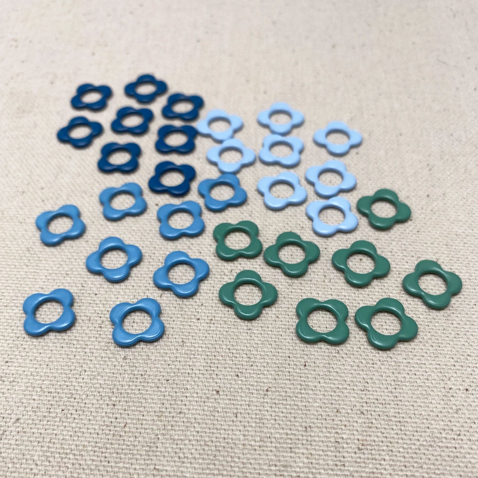 Allstitch Studio Seamless Stitch Markers - Small - Flower Cool Tones - Zoom Image