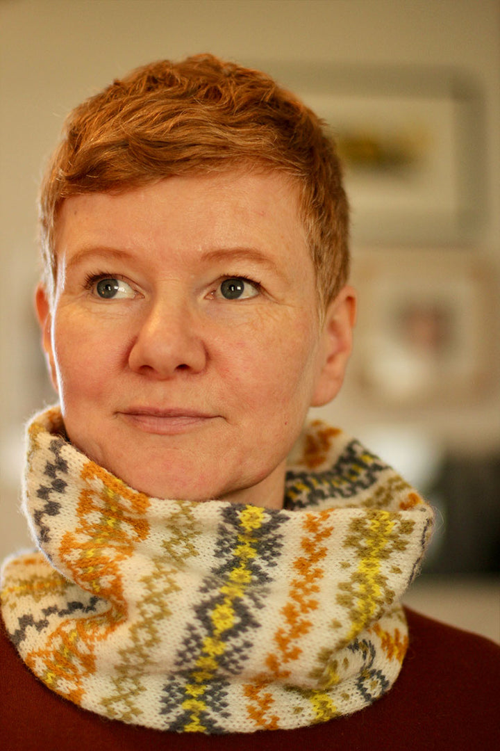 Jamieson's of Shetland Haslock Cowl Kits - Palette A - Extra Image