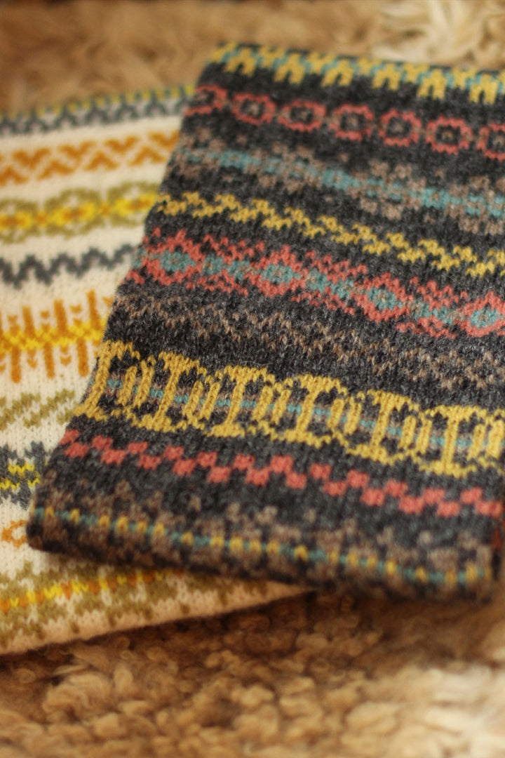 Jamieson's of Shetland Haslock Cowl Kits - Palette B - Extra Image