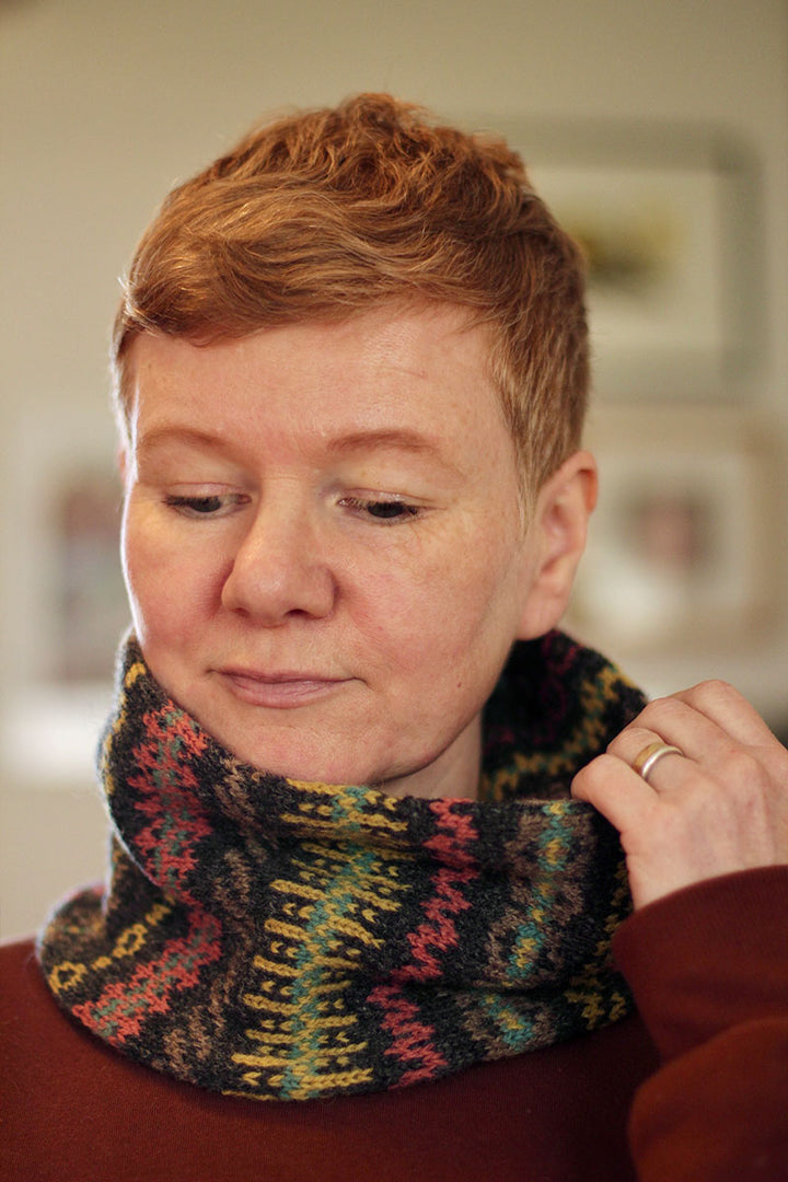 Jamieson's of Shetland Haslock Cowl Kits - Palette B - Extra Image