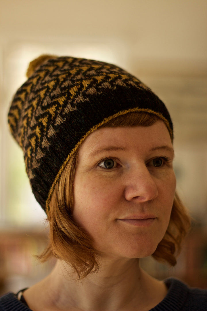 Jamieson's of Shetland Bousta Beanie Kit - Extra Image