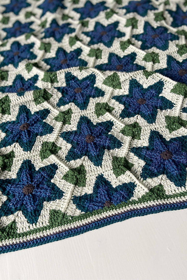 Scheepjes Waltz of the Flowers Blanket Kit - Extra Image