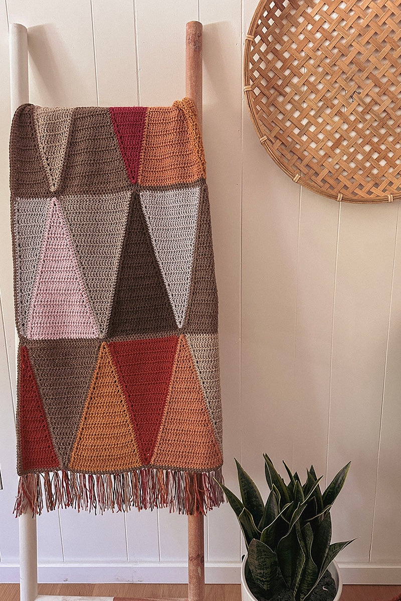 Yarn Citizen Rustic Rainbow Throw Kit - Extra Image