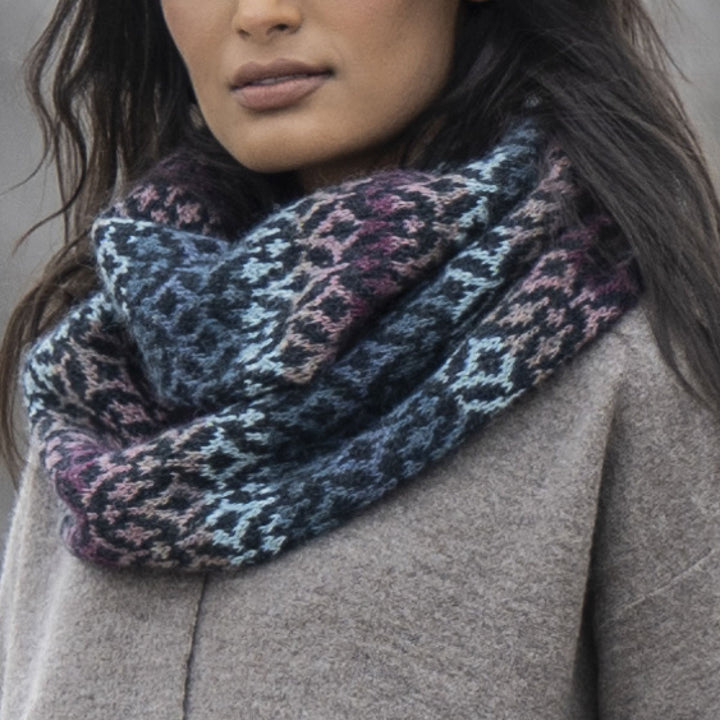 Blue Sky Fibers Kits - The North Star Cowl Kit - Extra Image