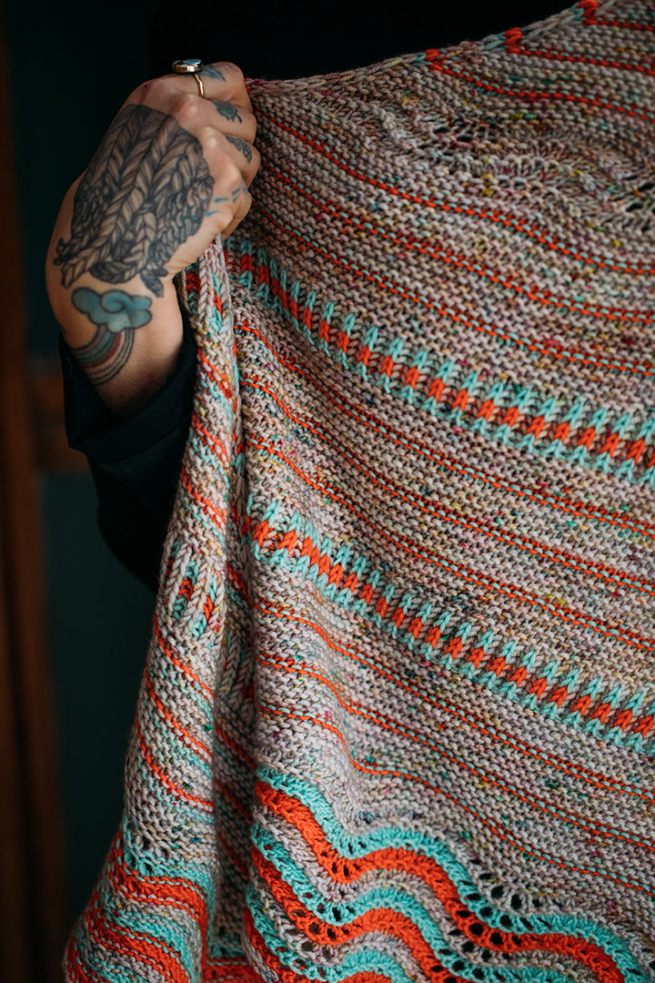 Yarn Citizen Melt Shawl Kit - Extra Image