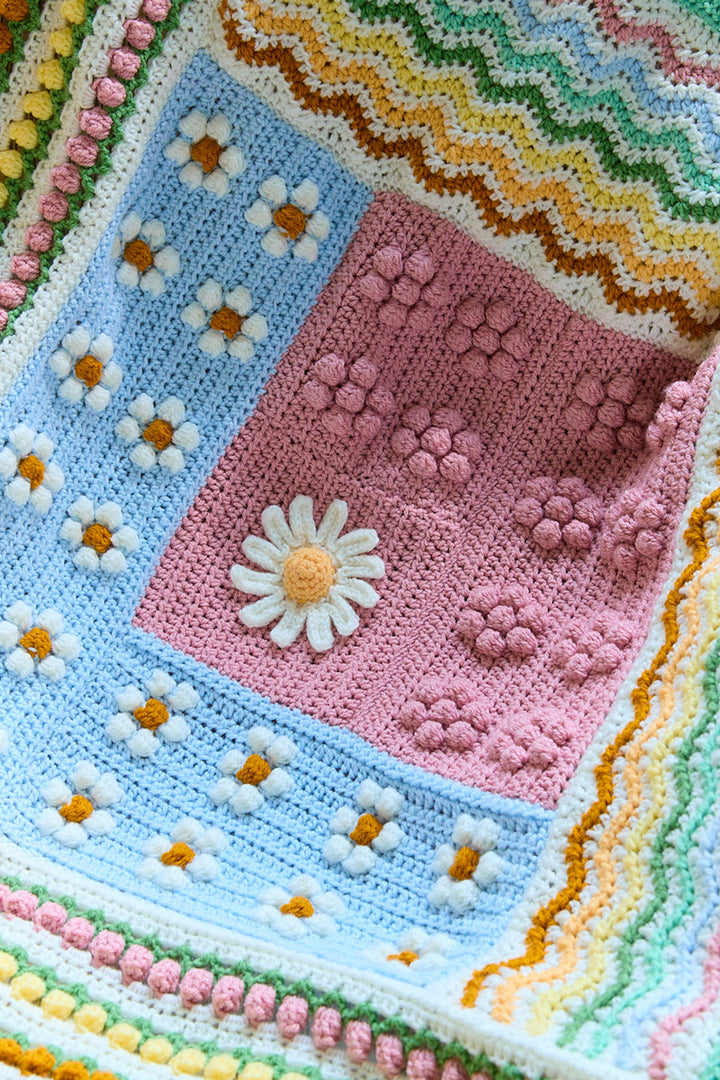 Hayfield Blossoms & Buds Blanket Kit - Extra Image