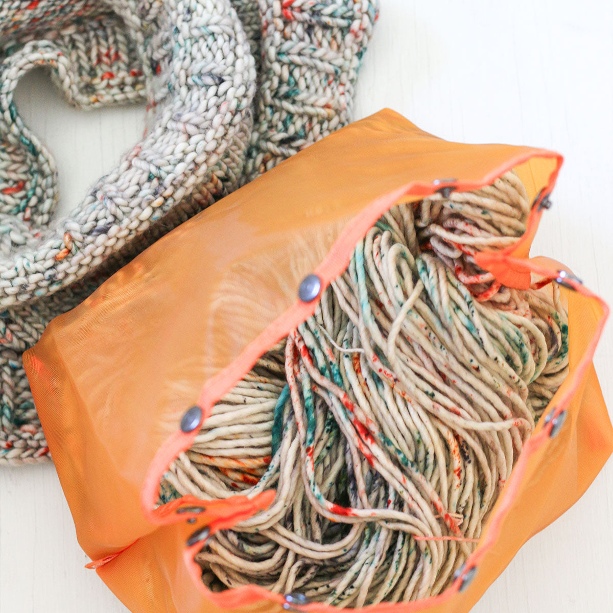 Madelinetosh Naughty & Nice Holiday Cowl Kits - Ski Ya Later - Extra Image