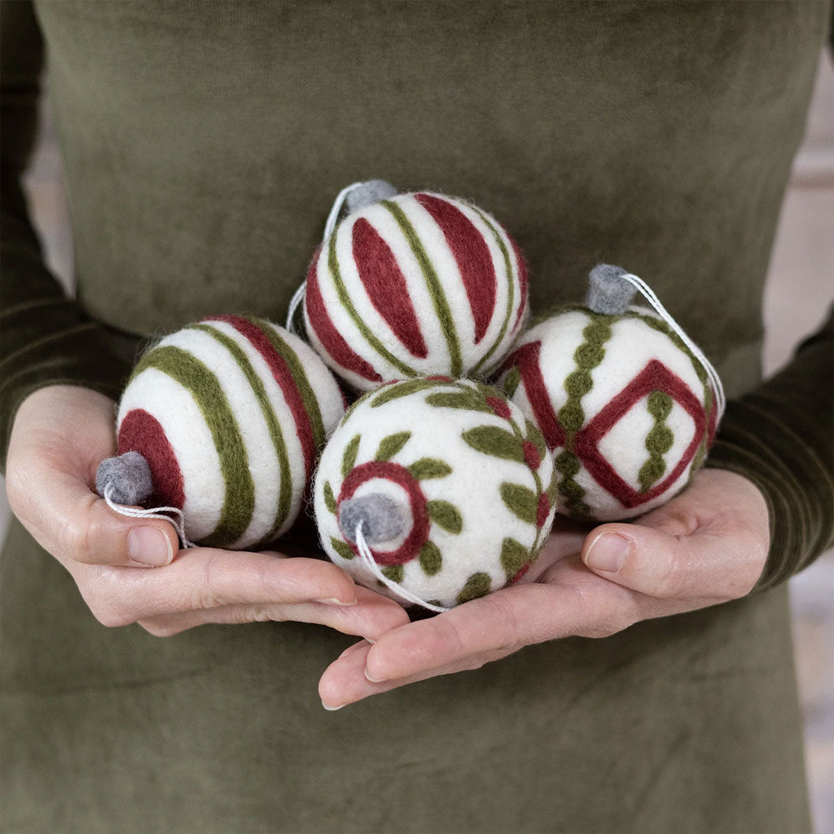 Felted Sky Sculpting With Wool Needle Felting Kits - Christmas Ornaments - Extra Image