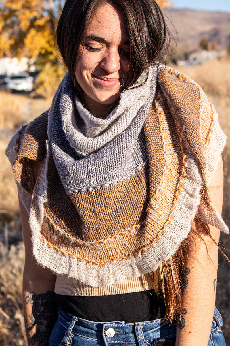 Yarn Citizen Golden Cliffs Wrap Kit - Extra Image
