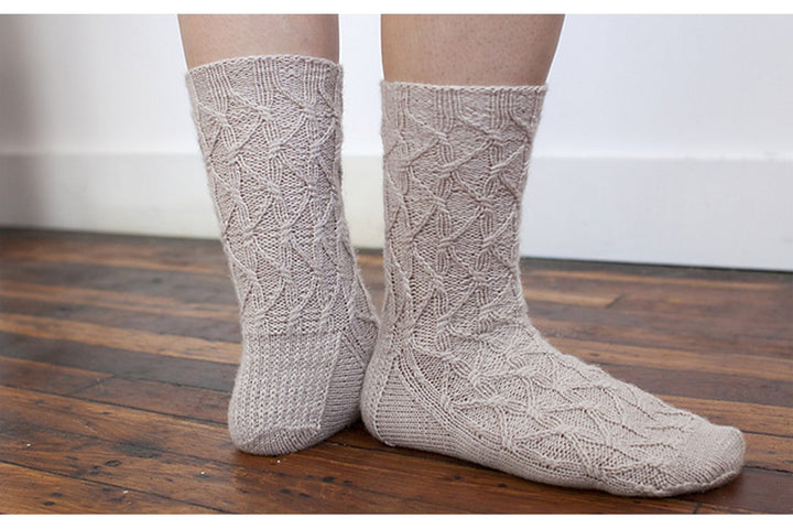 Manos del Uruguay Spring 2018 Patterns - Manayunk - PDF Download - Extra Image