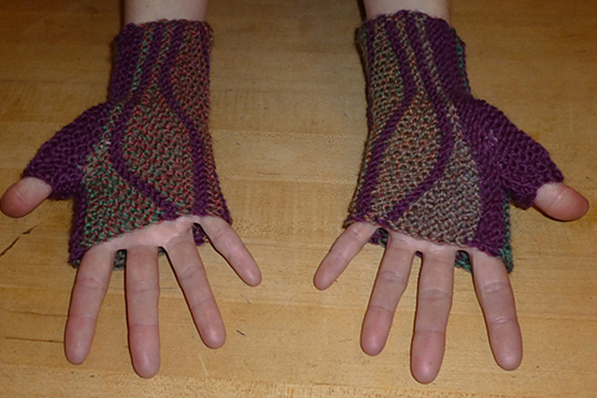 MarinJa Knits Patterns - Leafy Mitts - PDF Download - Extra Image