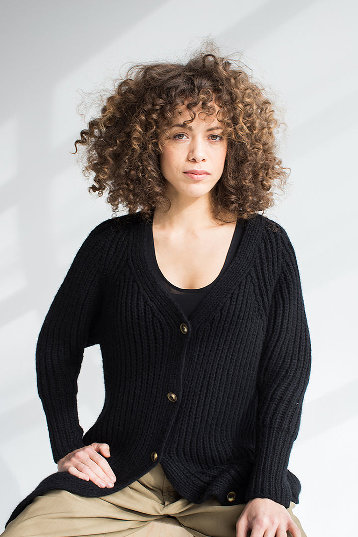 Woolfolk Luft Patterns - Trae - PDF Download - Extra Image