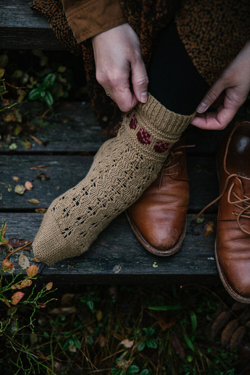 Laine Magazine - 52 Weeks of Socks - Extra Image